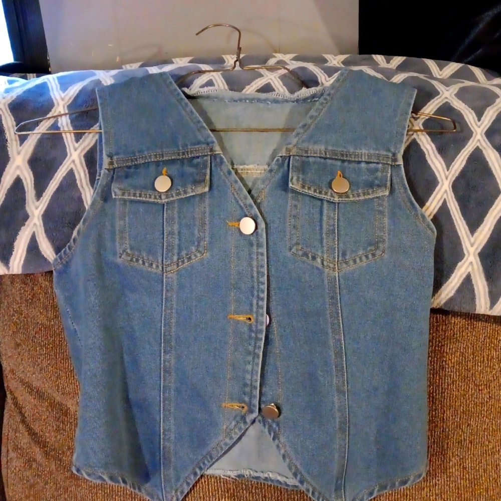 Jean Vest